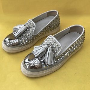 Silver/gray Giuseppe Zanotti leather with silver studs